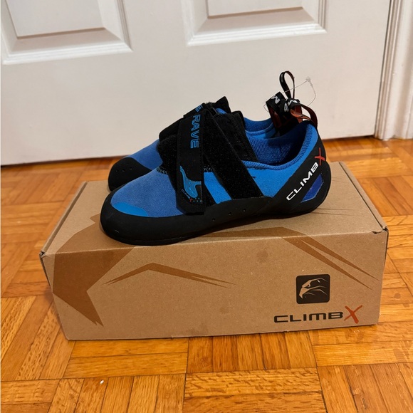 Rock climbing shoes - Picture 4 of 4